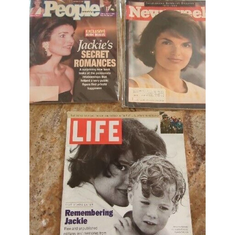 People Weekly Jackie Kennedy Onassis's Secret October 12, 1998 Plus 2 Free - Picture 1 of 4